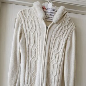 Women's Cream Cable Knit Sweater